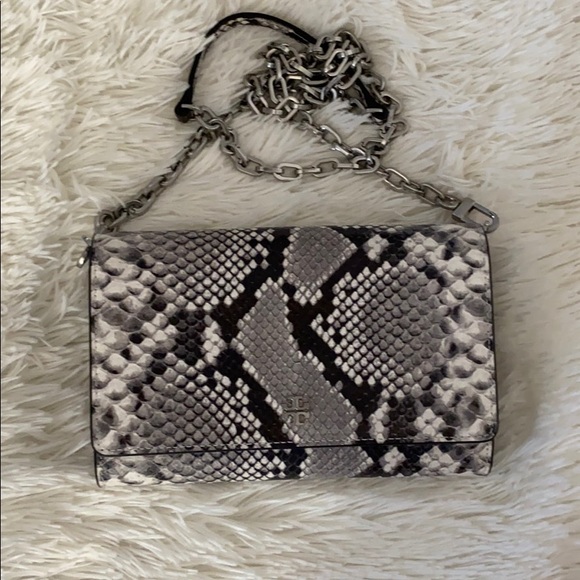 Tory Burch Handbags - Tory Burch Robinson Embossed Chain Wallet